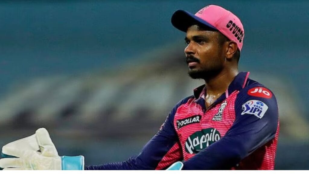 आईपीएल को बीच में छोड़ संजु सैमसन पँहुचे बैंगलोर। क्या चोट कि वजह से बाहर हो गए संजु सैमसन? 
