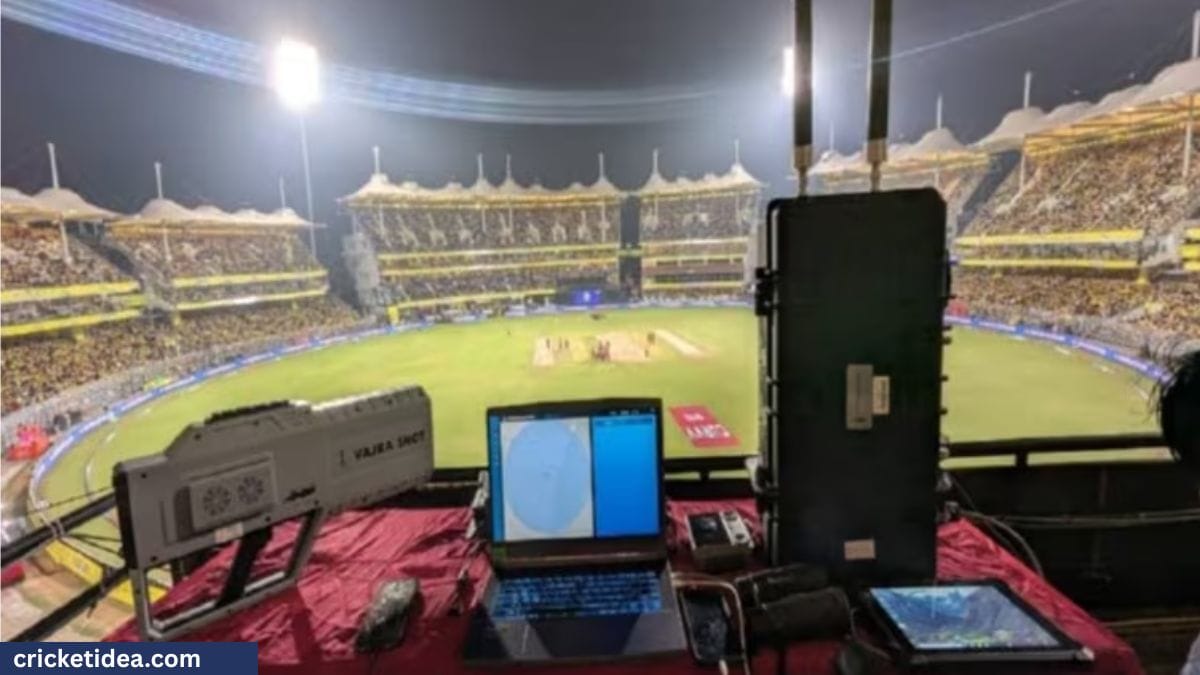 भारत-पाकिस्तान तनाव के बीच आईपीएल में सुरक्षा बढ़ाई गई। स्वदेशी हथियार से चप्पे चप्पे में नजर।