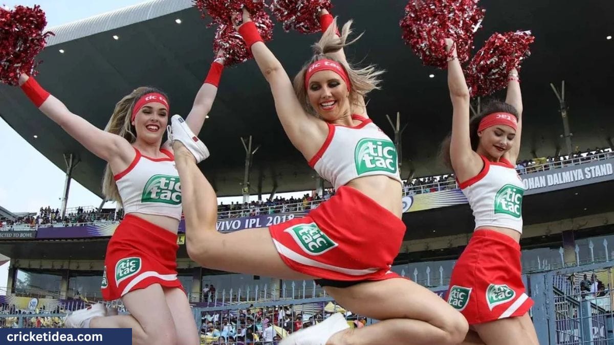 कौन सी टीम IPL में चीयरलीडर्स को देती है सबसे ज्यादा पैसा। जानिए चीयरलीडर्स की सैलरी। चीयरलीडर्स की शुरुआत कहाँ से हुई?