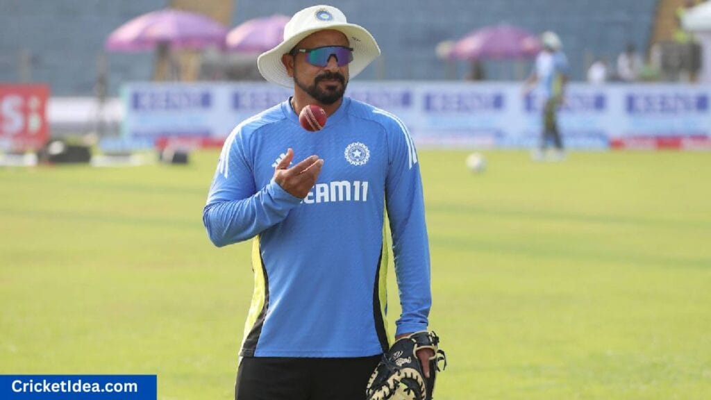 टी दिलीप की फील्डिंग कोच के रूप में पुनः वापसी। उन पर ड्रेसिंग रूम की जानकारी लीक करने का आरोप लगाया गया था।